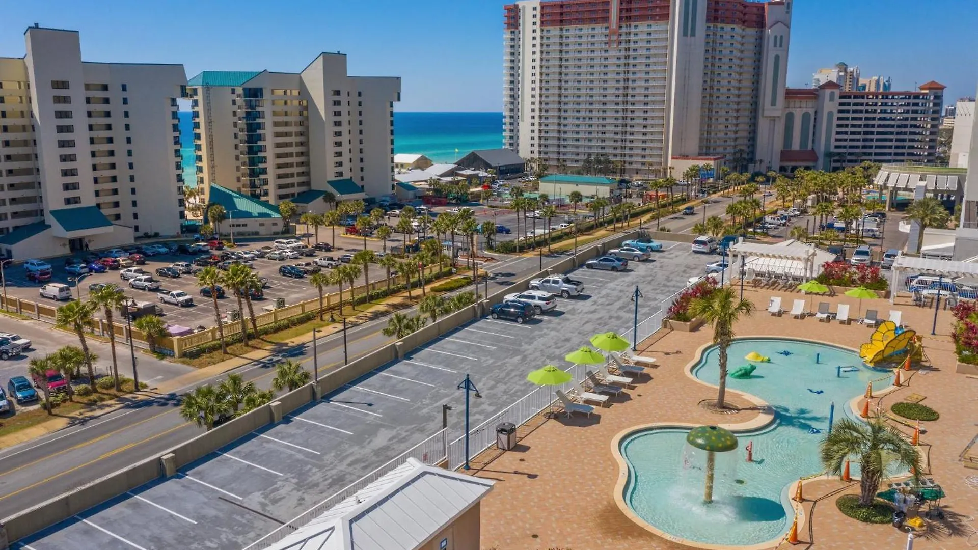 Laketown Wharf 0722 Panama City Beach ABD